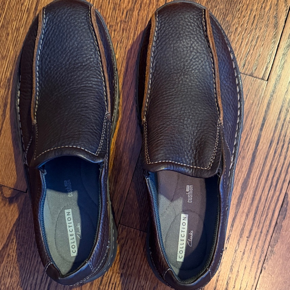 Mens Clark’s — Dark Brown Leather Slip-On Loafers